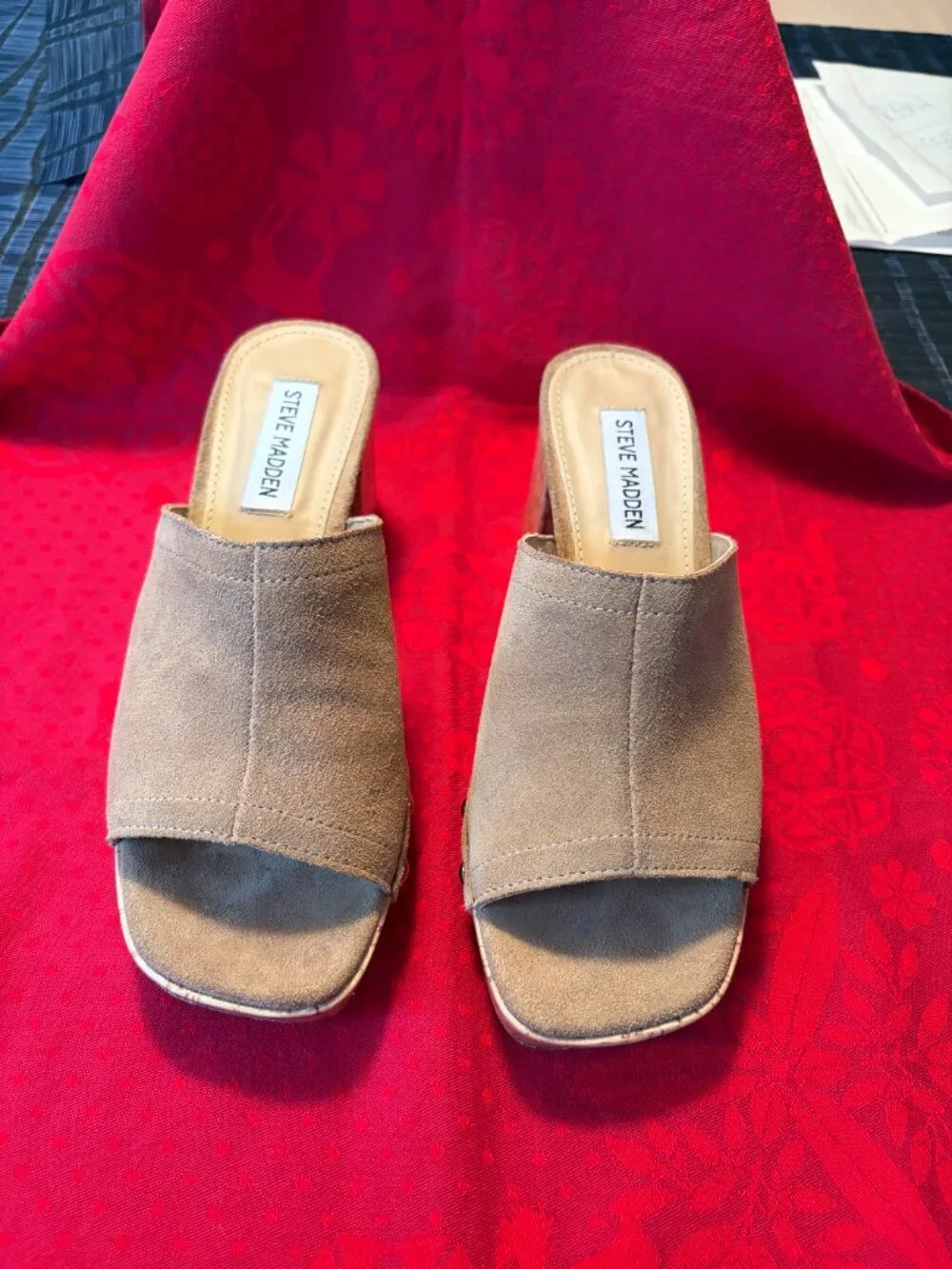 STEVE MADDEN SLIP ON HEELS